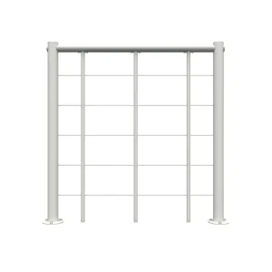 Balaustra bianca con correnti orizzontali e corrimano in PVC