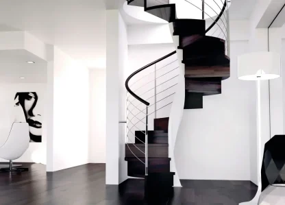 Scala a chiocciola elicoidale modello e20 pianta circolare colore bianco